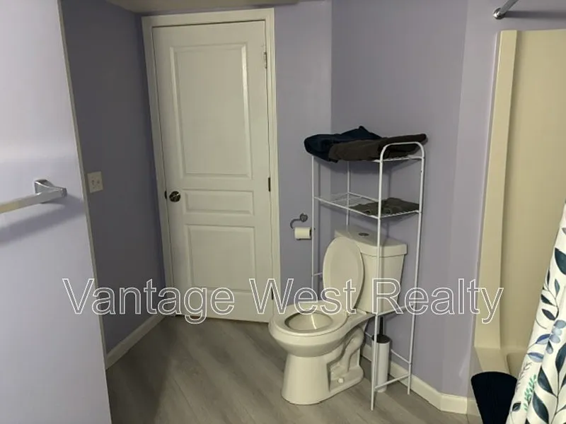 1 bed, 1.0 bath, $1,600 — Photo 3