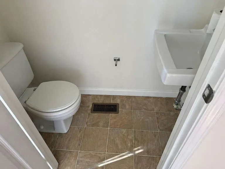 9432 Lexington Cir #G — Photo 15