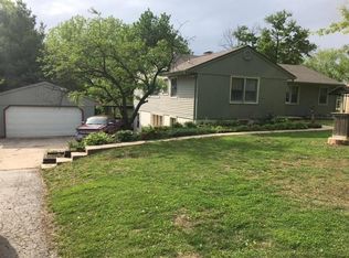 6908 NW Blair Rd, Parkville, MO 64152