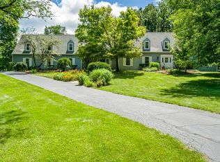 7505 Kinnikinnick Dr, Roscoe, IL 61073