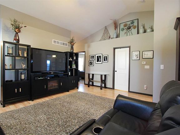 5th image of 4154 Mourning Dove Dr