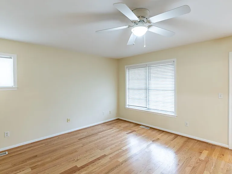 158 Burnet St — Photo 33
