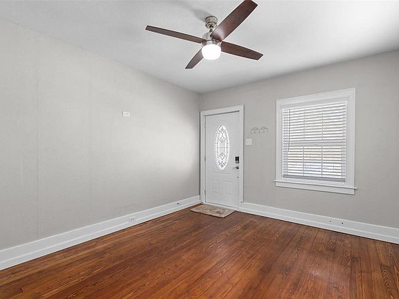 5th image of 3718 Robert Ave