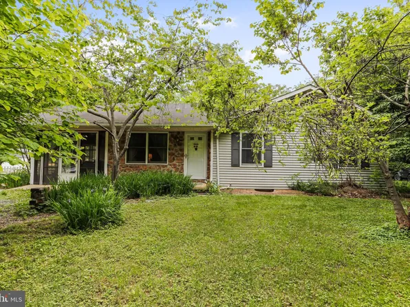 1619 Lakeview Dr, Woodstock, VA 22664