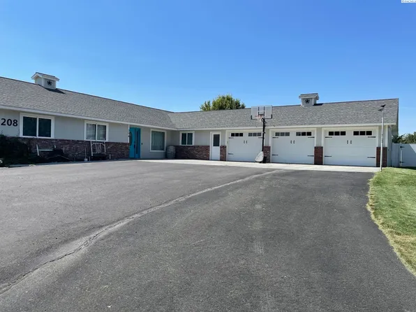 208 E Canyon Dr, Kennewick, WA 99337