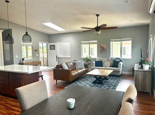 66-164 Waialua Beach Rd, Haleiwa, HI 96712