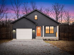 479 Circle Dr, Tennessee Ridge, TN 37178