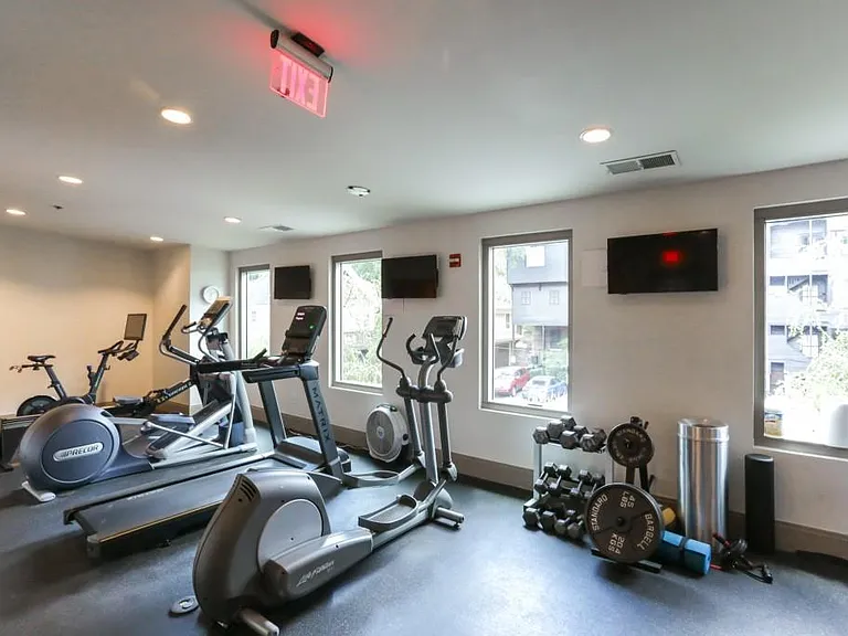 905 Juniper St NE #403 — Photo 19