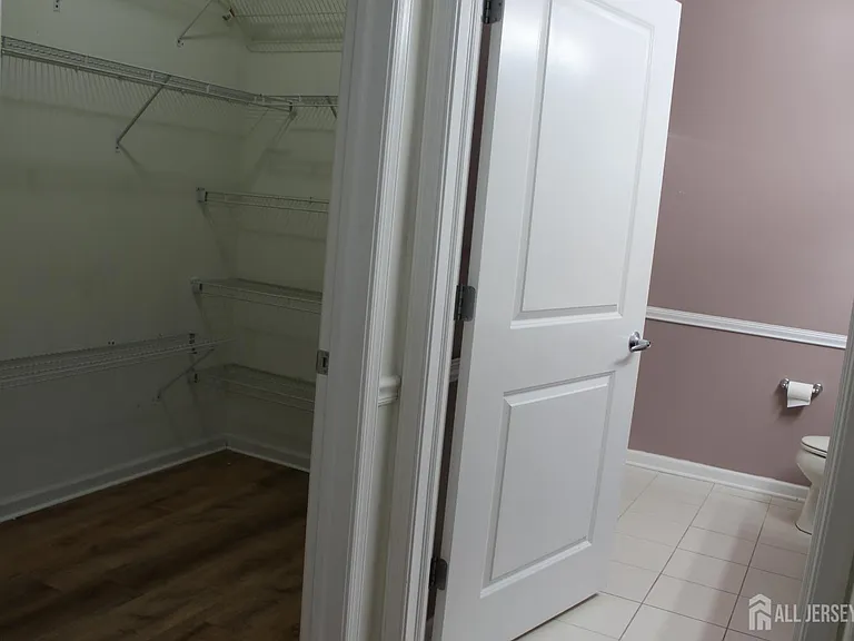 611 Doral Ct — Photo 4