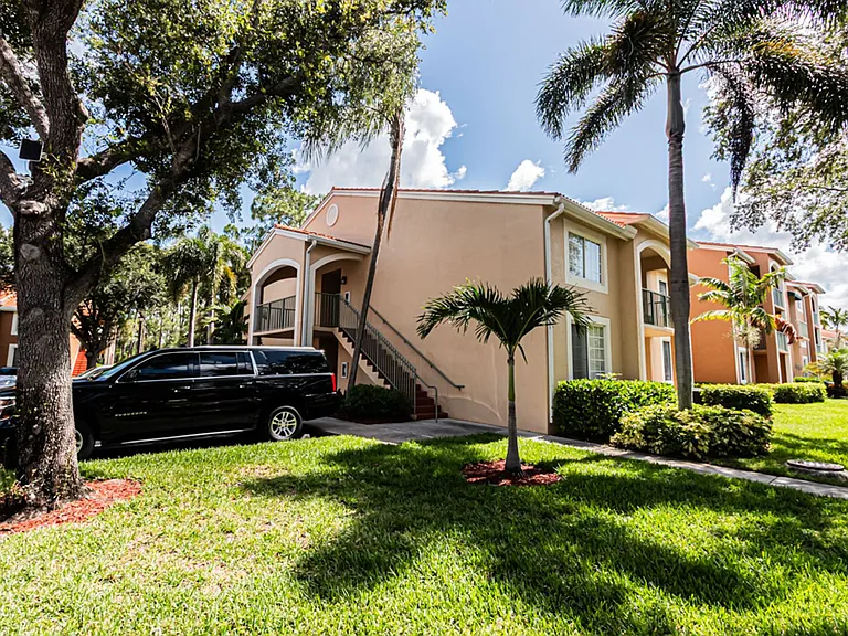 1230 Wildwood Lakes Blvd #202 — Photo 4