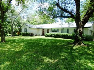 100 Pecan Dr, Elgin, TX 78621