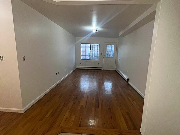 3rd image of 2316 Beaumont Ave APT 3B