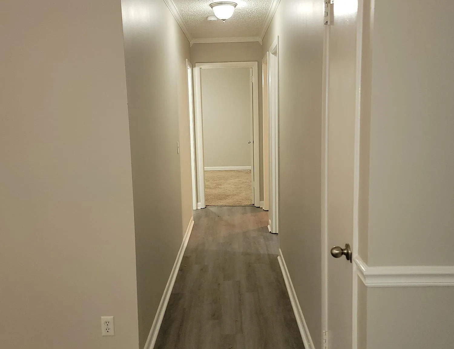 1439 Winding Way Dr — Photo 3