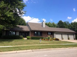 1882 Audubon Dr, Waterloo, IA 50701
