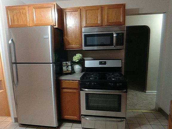 4th image of 3411 Grovewood Ave