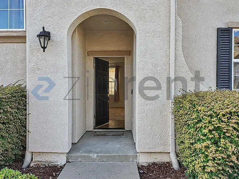 8464 Roseto Rd — Photo 6