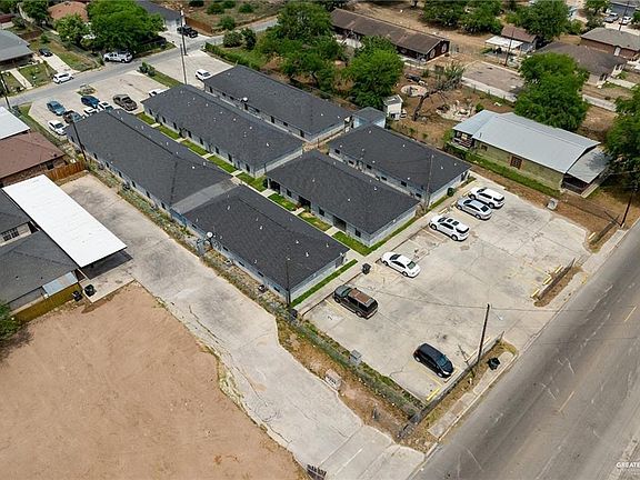 4th image of 911 N Los Ebanos Rd