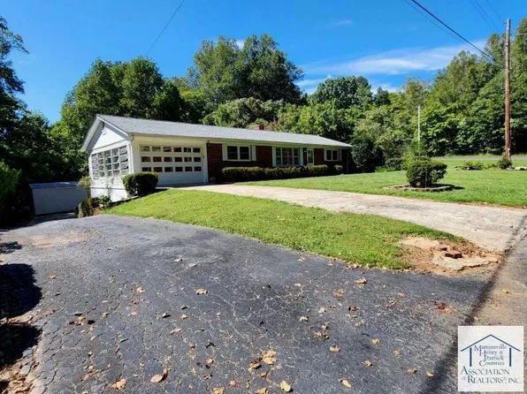 223 Crestwood Rd, Collinsville, VA 24078