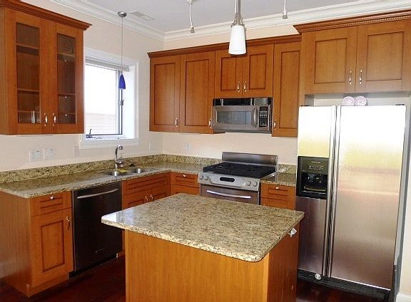 5th image of 1924 W Diversey Pkwy #2W