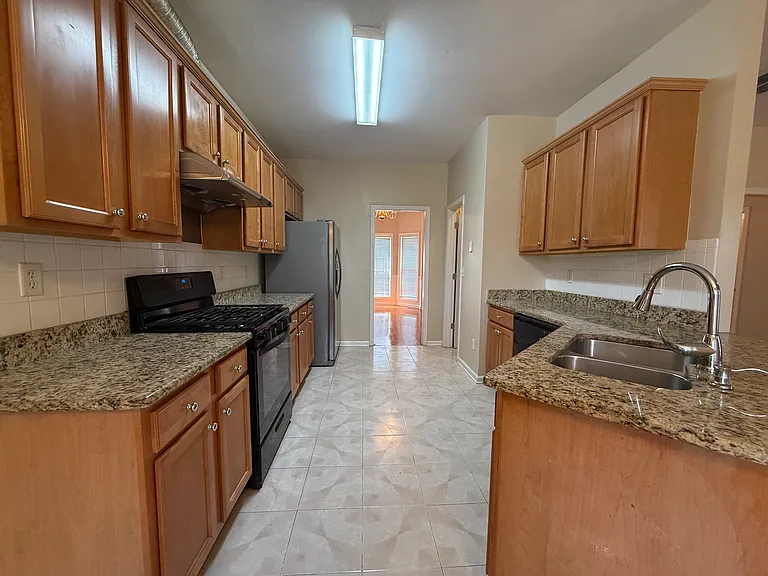 1315 Chandler Ridge Dr — Photo 8