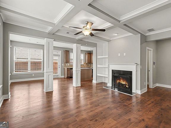 4th image of 7666 Squire Ct