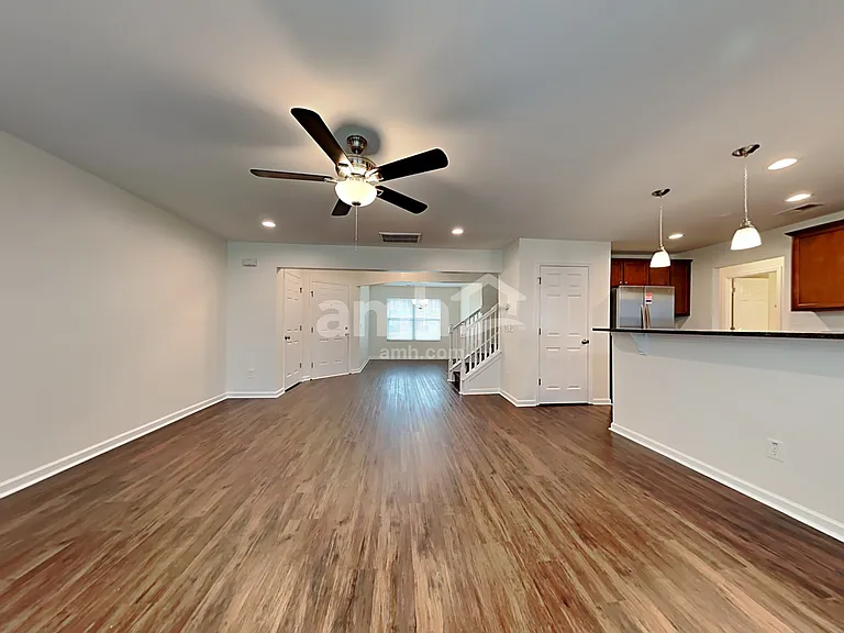 422 Lions Den Dr — Photo 6