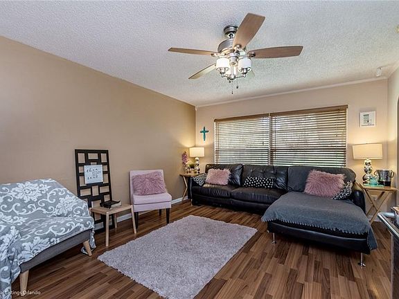 2nd image of 15 Elkwood Ct