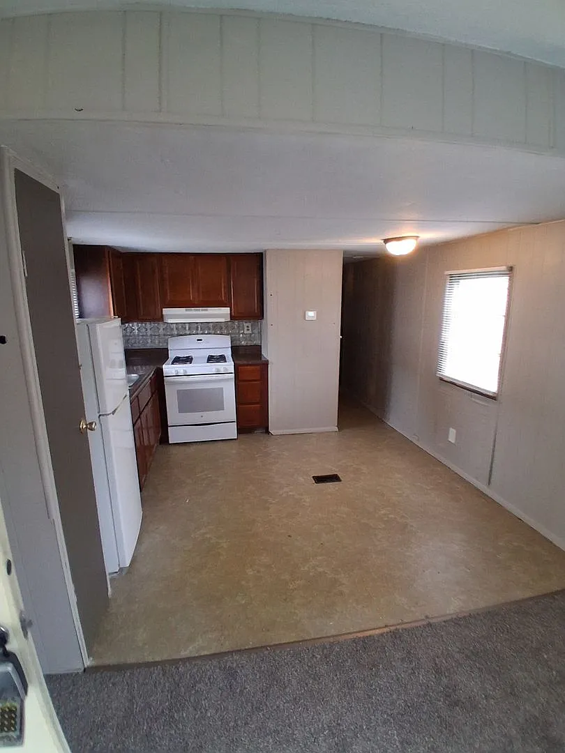 Valle Acres Mobile Home Court — Photo 3