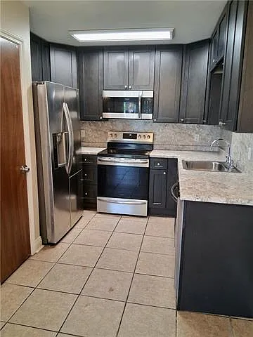 4901 Wabash St #B — Photo 6