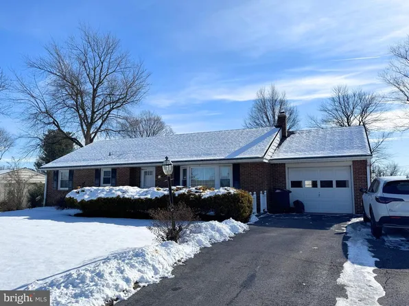 900 Cardinal Rd, Lancaster, PA 17601