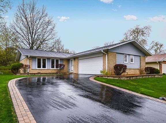 2nd image of 23002 Lakeshore Dr
