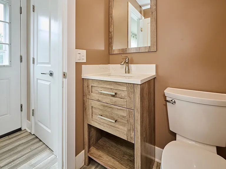 926 N Boxwood Dr #B — Photo 18