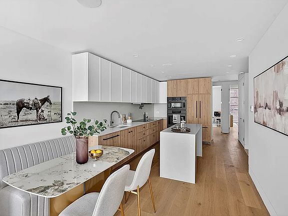 5th image of 1110 Manhattan Ave #2