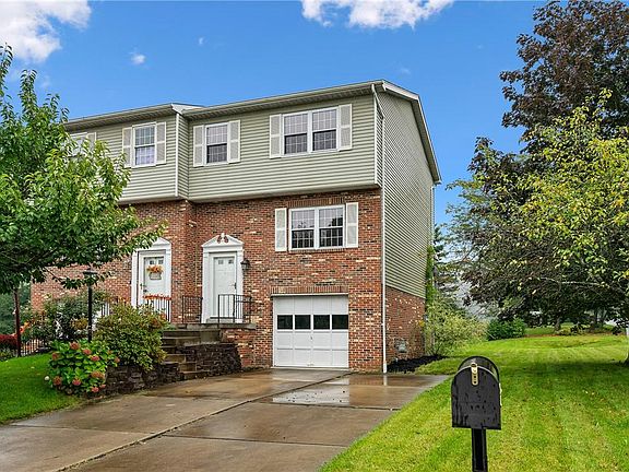 2nd image of 602 Daisy Dr