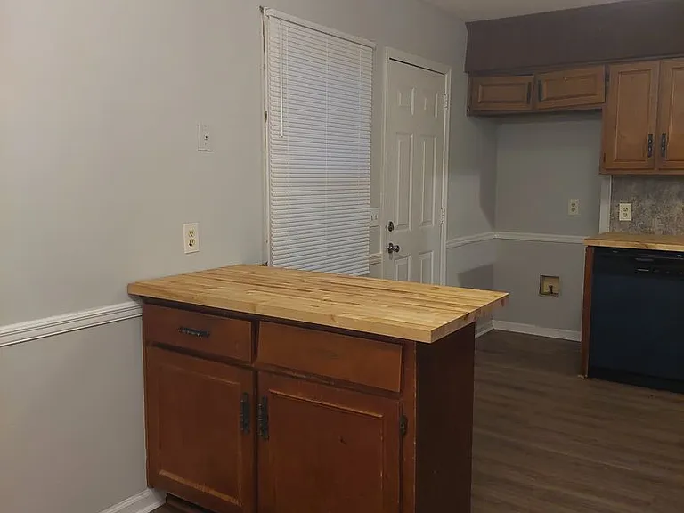 3062 Viking Dr — Photo 11