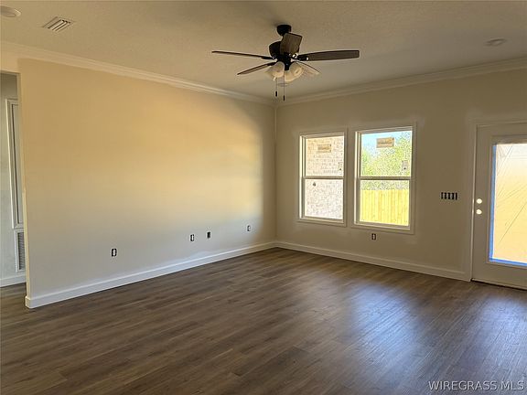 2nd image of 328 Thornbird Loop