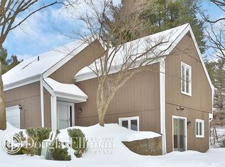 9 Grove Mews, Chappaqua, NY 10514