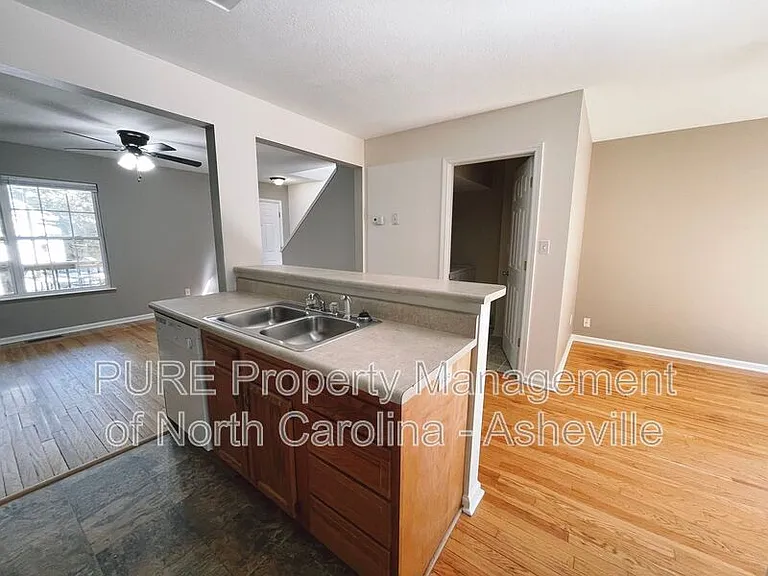16 Evergreen Ave #A — Photo 6