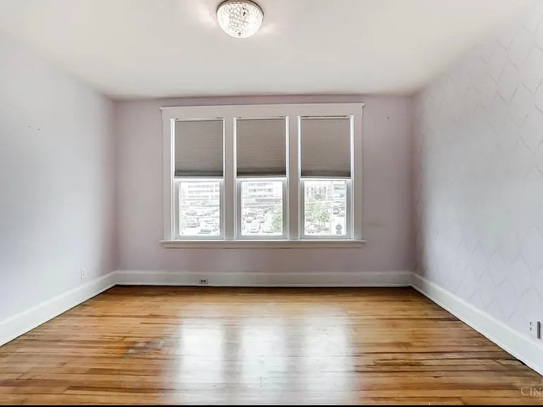 3840 Edwards Rd — Photo 16