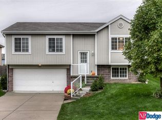 17223 Spaulding St, Omaha, NE 68116