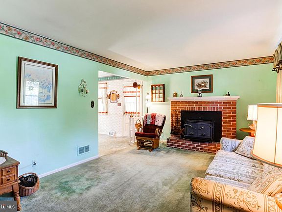 4th image of 122 Diller Rd