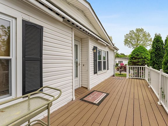4th image of 14 Forest Ct