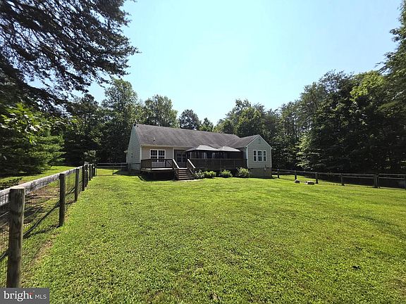 3rd image of 288 Roni Ln