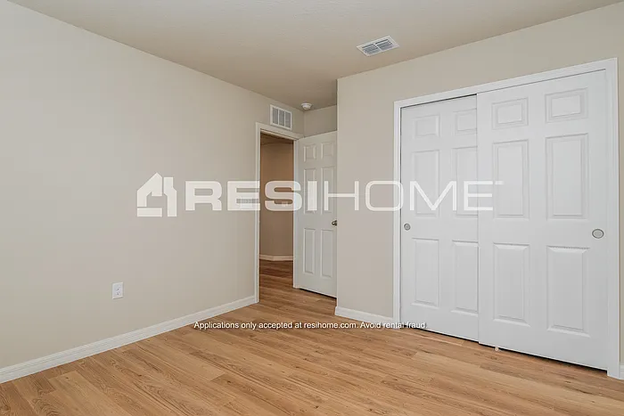 1702 Diane St — Photo 11