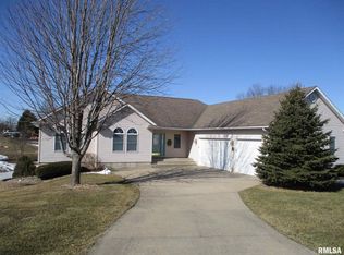 19 Skona Lake, Alpha, IL 61413