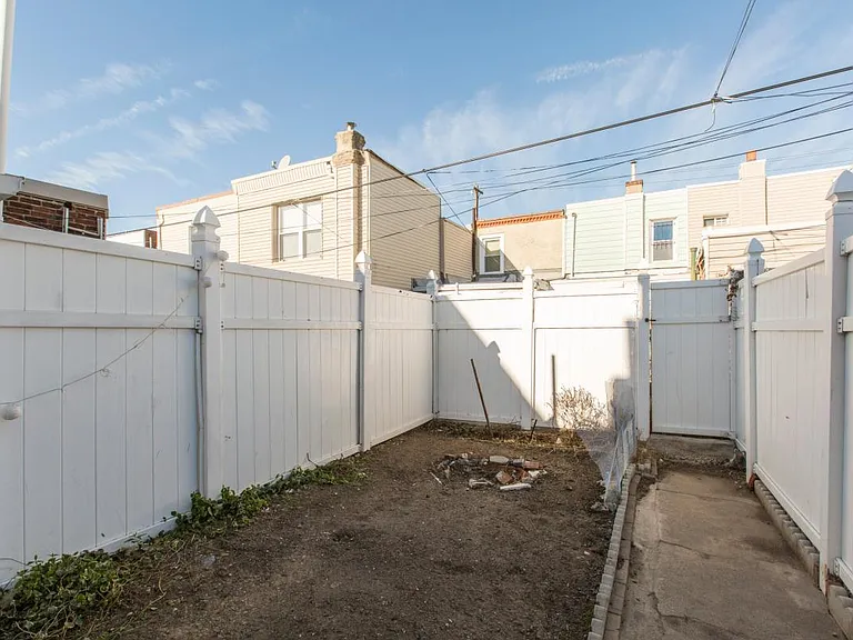 2826 Mercer St — Photo 21