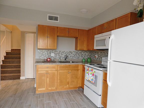 3rd image of 8328 N 59th Dr