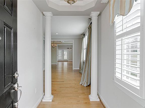 3rd image of 9440 Berry Patch Ln