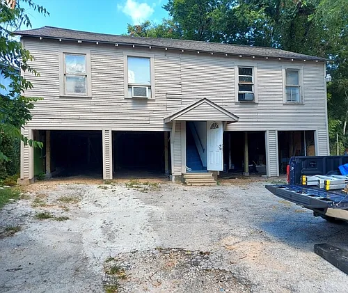 915 University Ave #A Photo 1