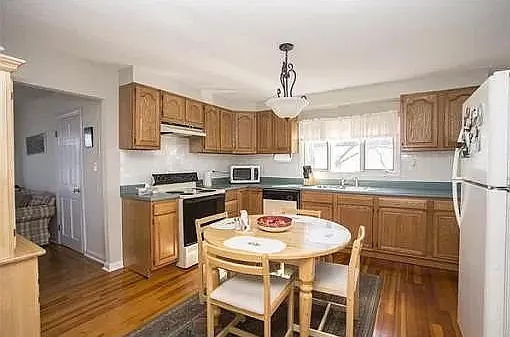 116 Tremont St #2 — Photo 3
